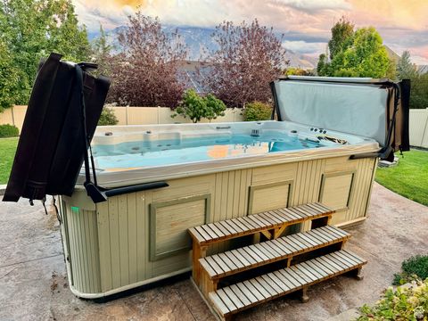 Tiny photo for 9121 S HIDDEN PEAK DR W, West Jordan, UT 84088 (MLS # 2117109)