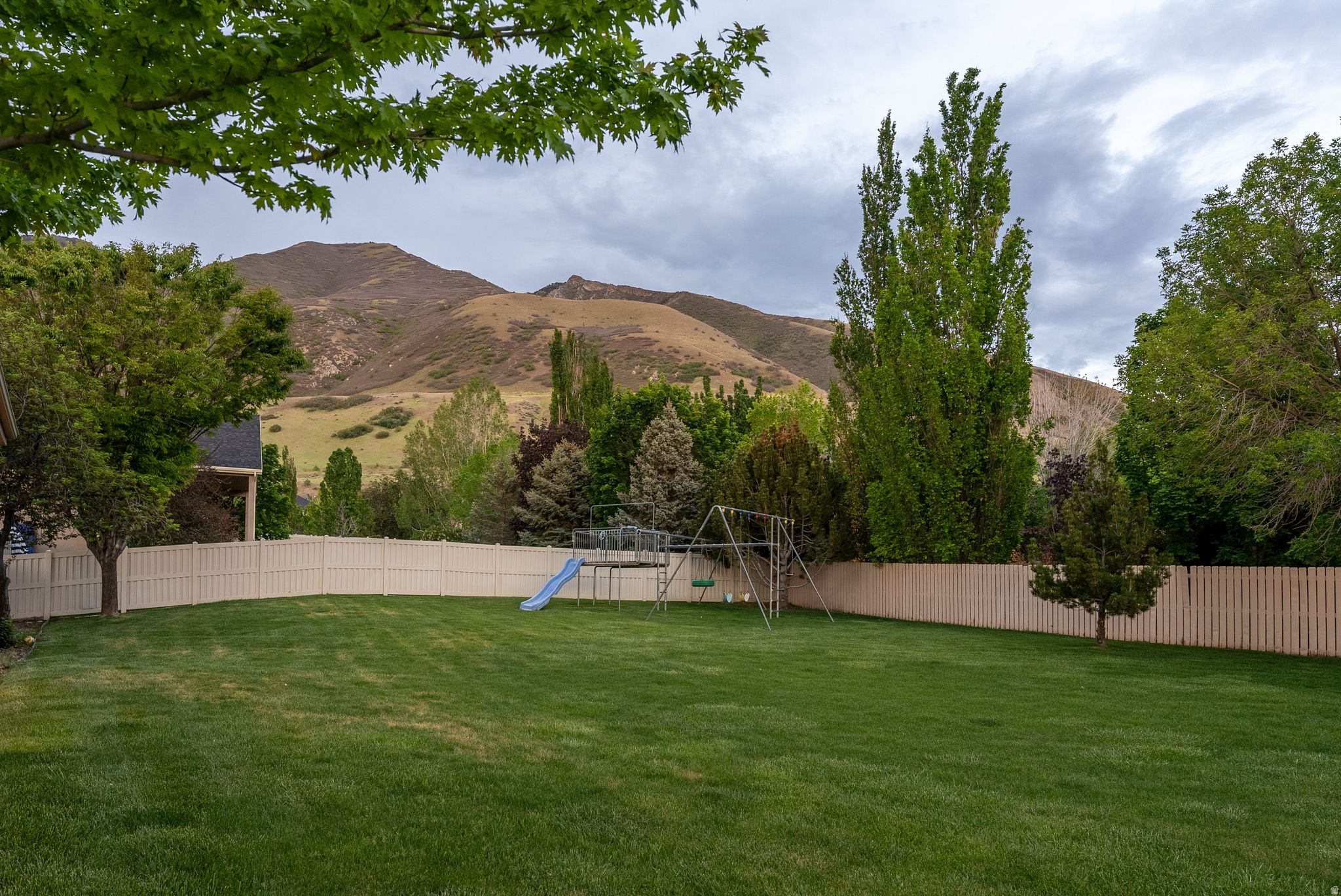 SOMERSET RIDGE - Residential