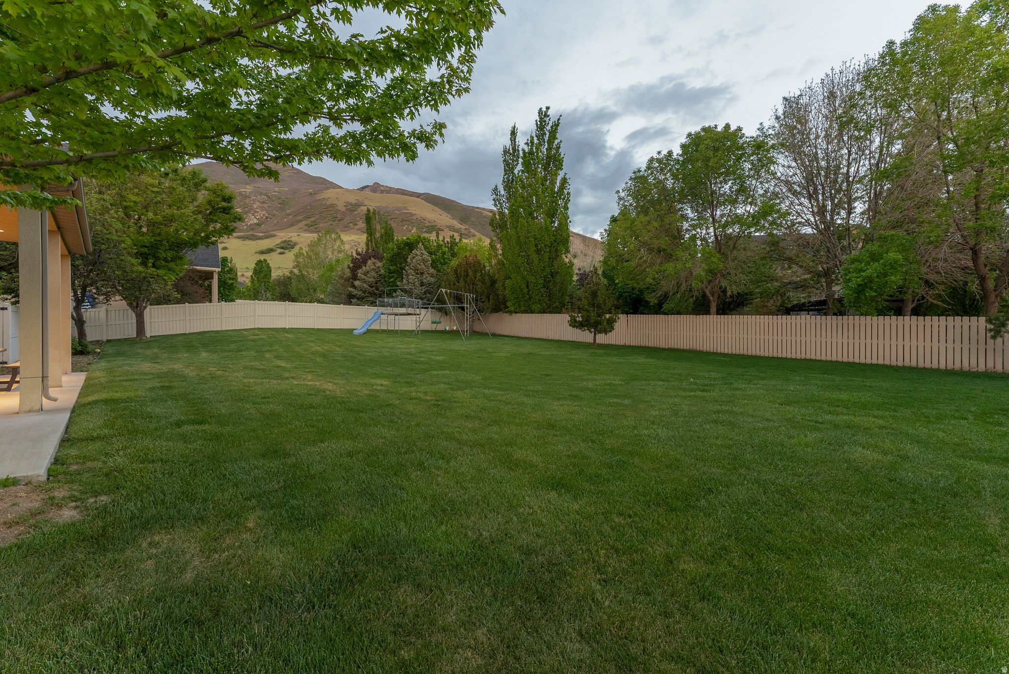 SOMERSET RIDGE - Residential