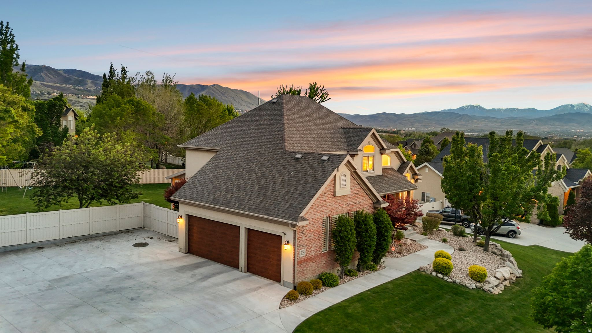 SOMERSET RIDGE - Residential