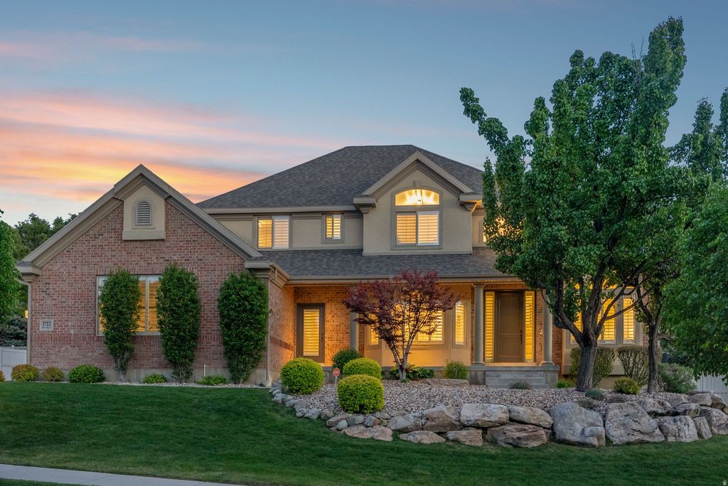 Photo of 1712 E SOMERSET RIDGE DR S, Draper, UT 84020 (MLS # 2156382)