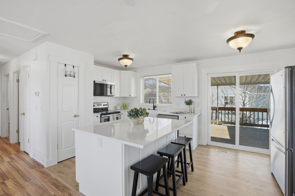 Photo of 5960 S TUMERICK CT W, Salt Lake City, UT 84118 (MLS # 2145632)