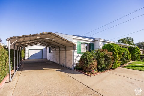 Tiny photo for 4566 W 5415 S, Salt Lake City, UT 84118 (MLS # 2190523)