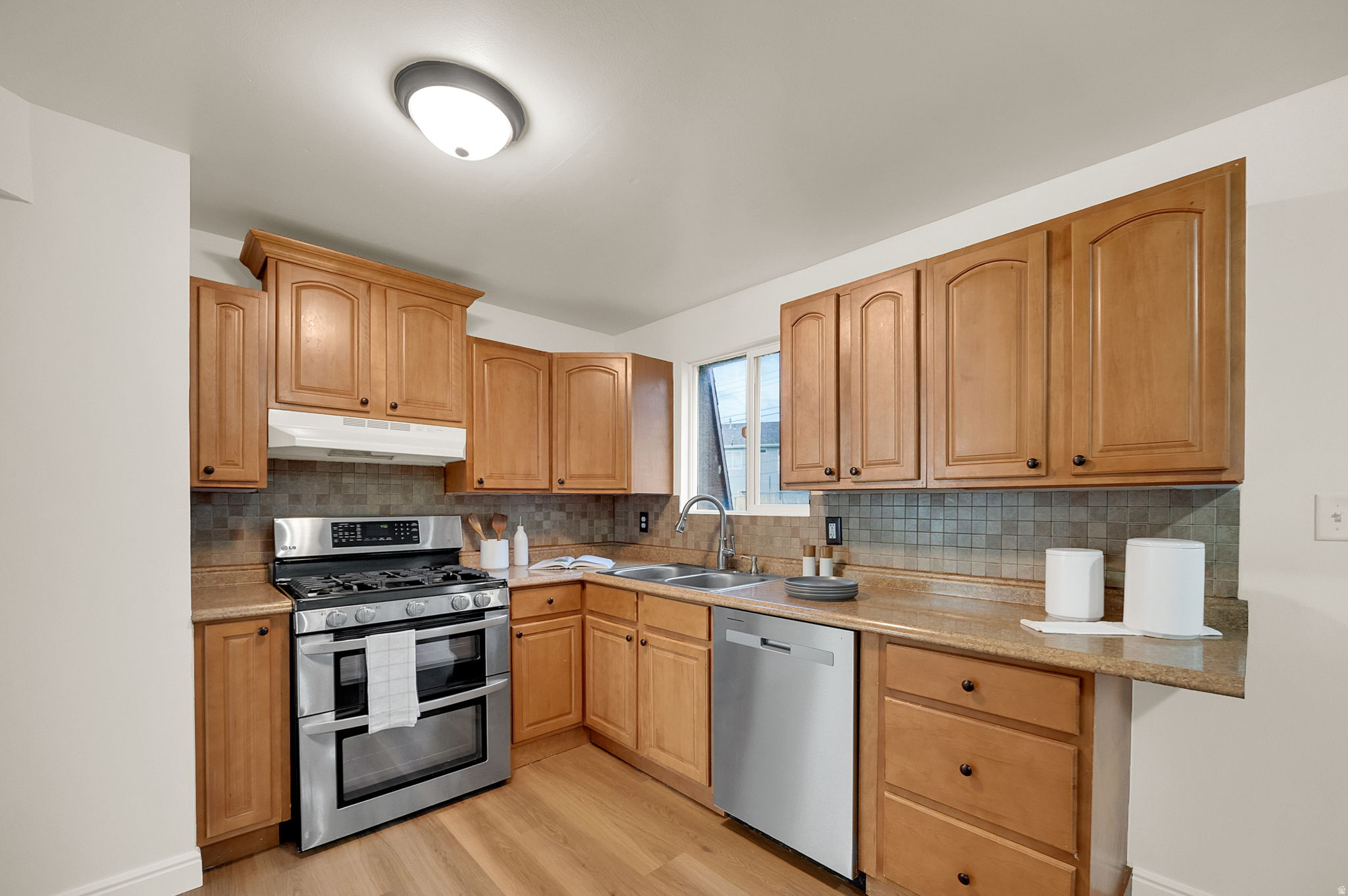 OQUIRRH HILLS - Residential