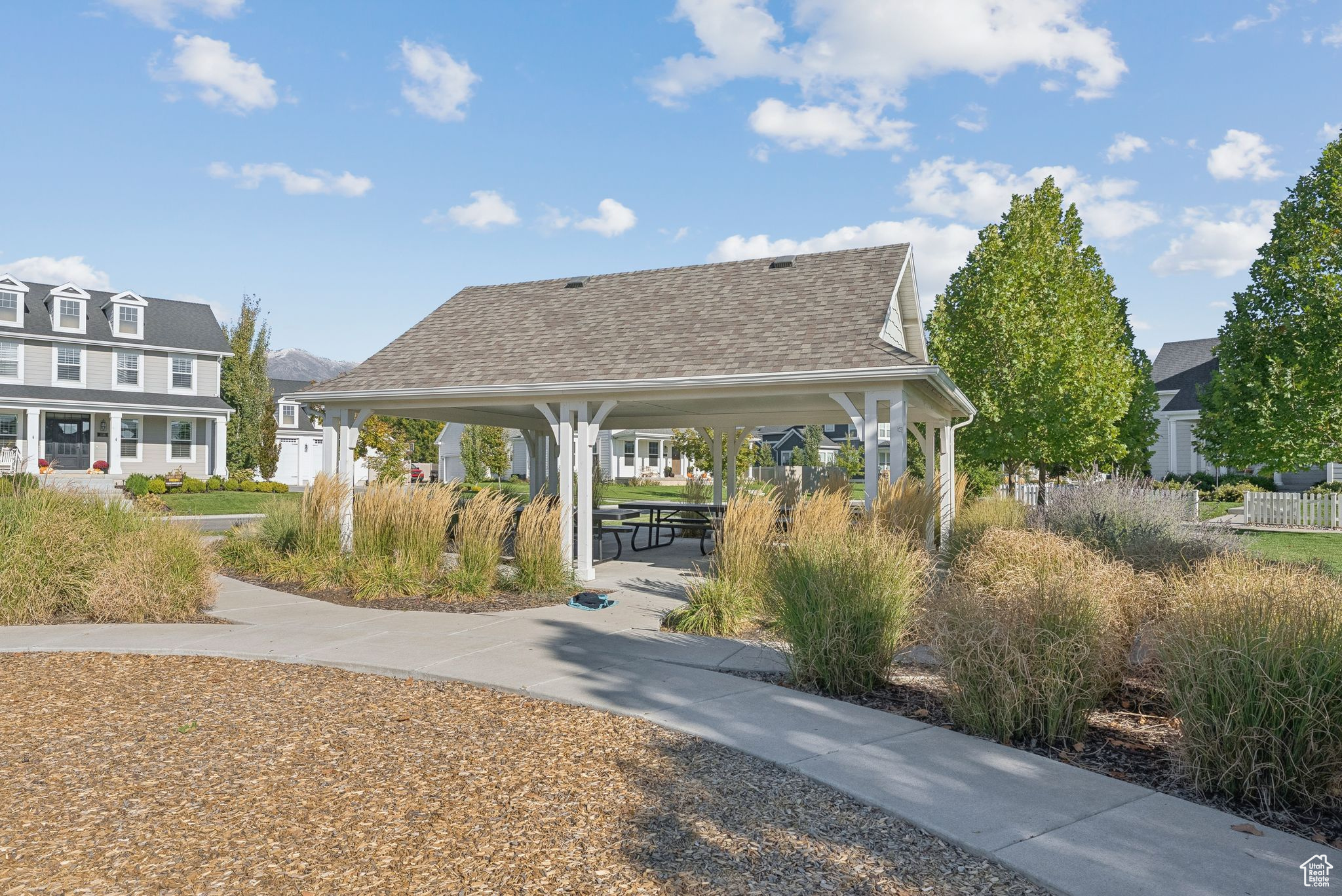 HILL FARMS - Residential