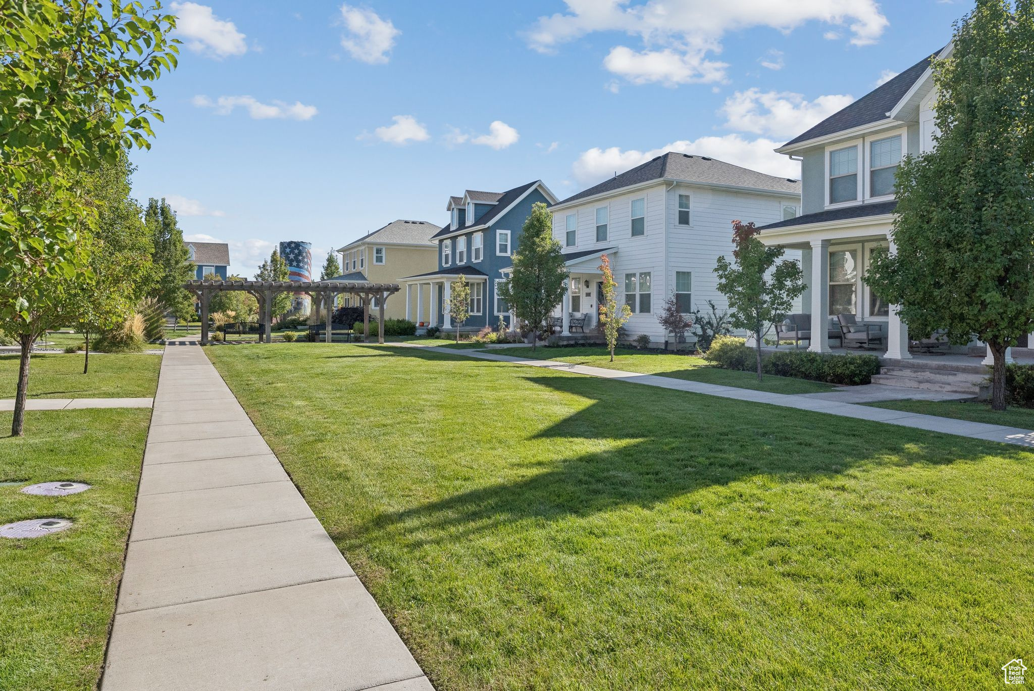 HILL FARMS - Residential