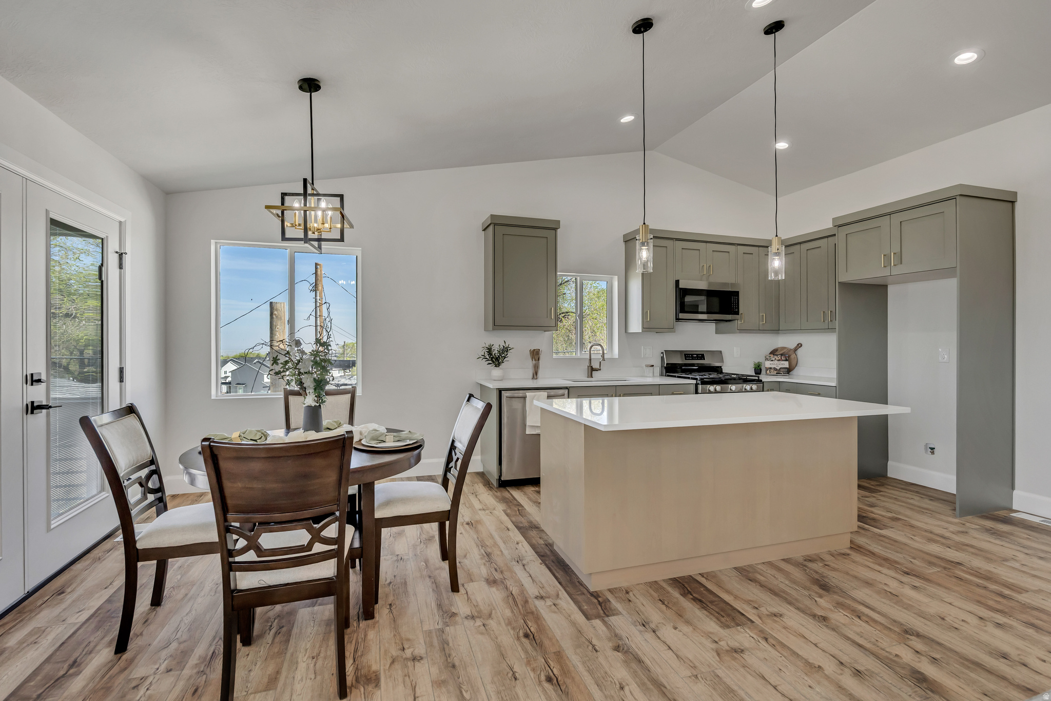 HALLS HOLLOW - Residential