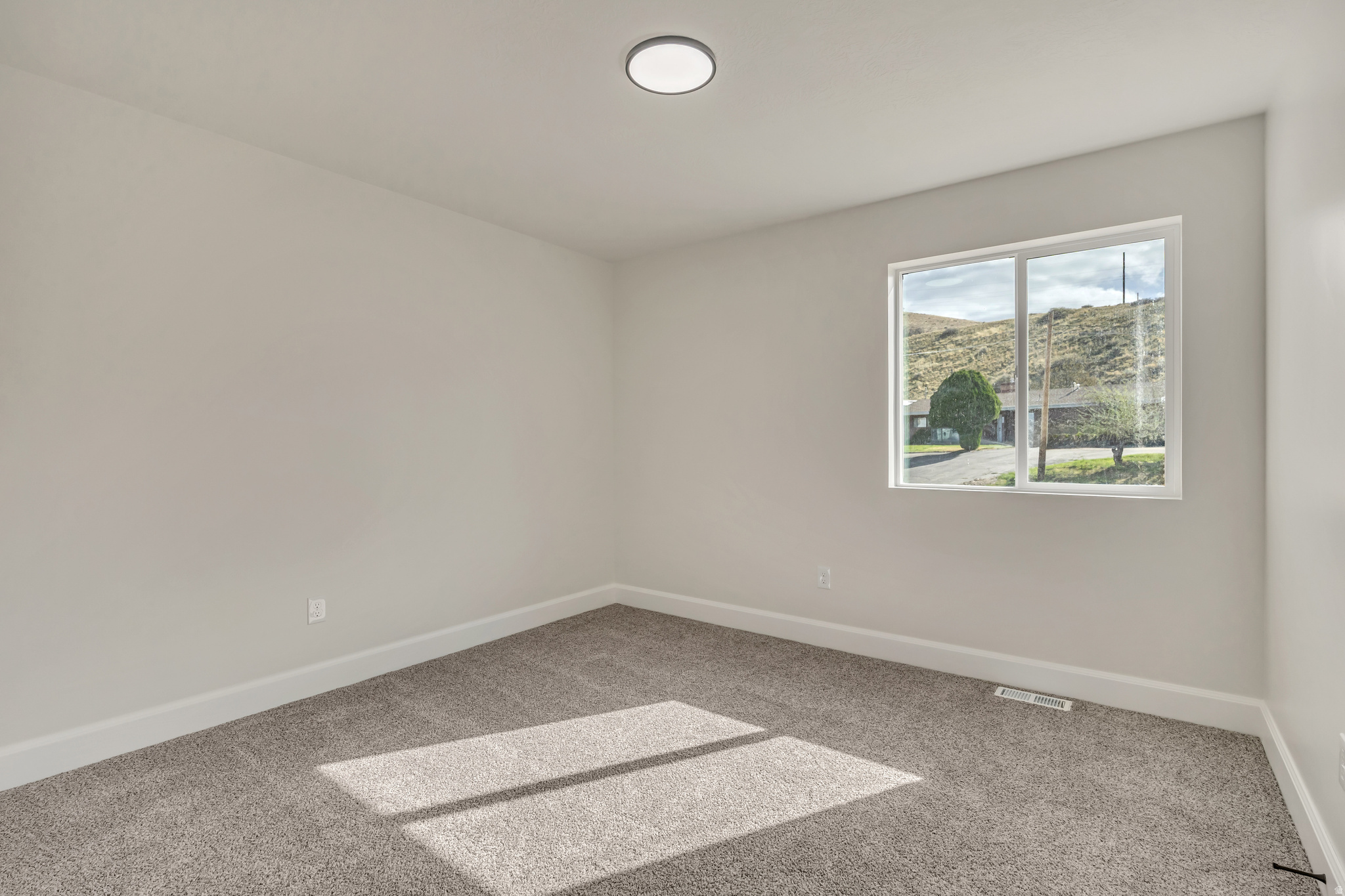 HALLS HOLLOW - Residential