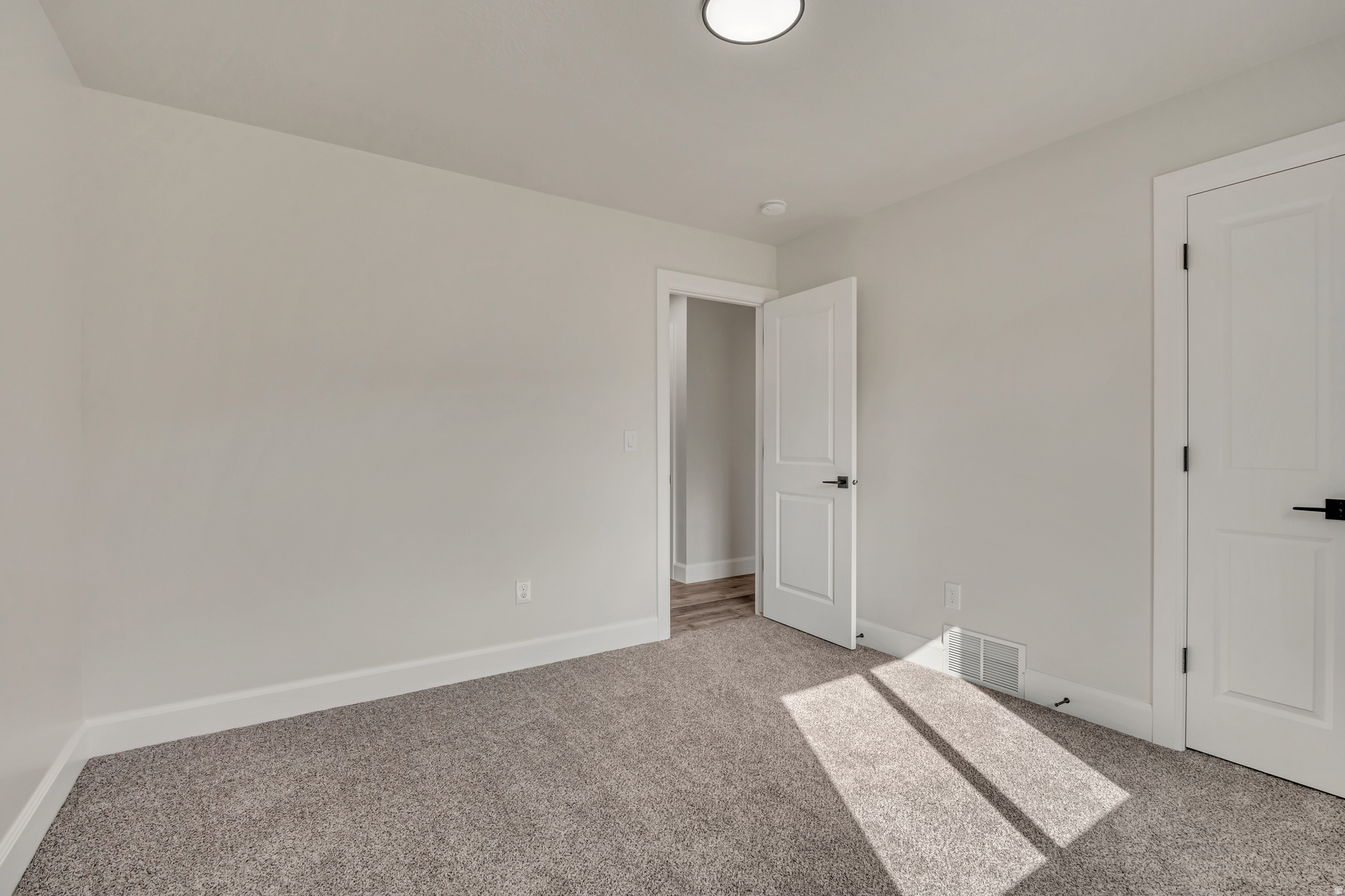 HALLS HOLLOW - Residential