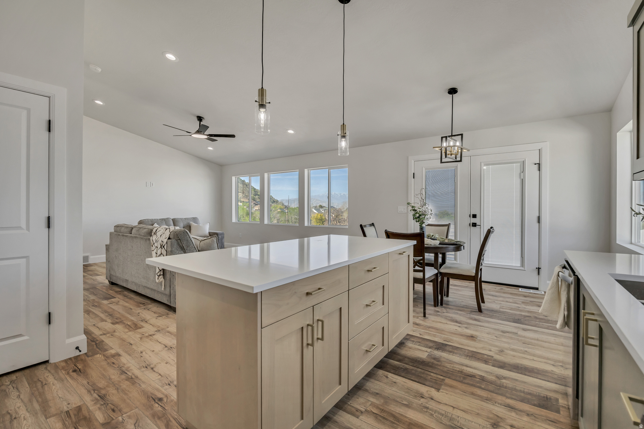 HALLS HOLLOW - Residential