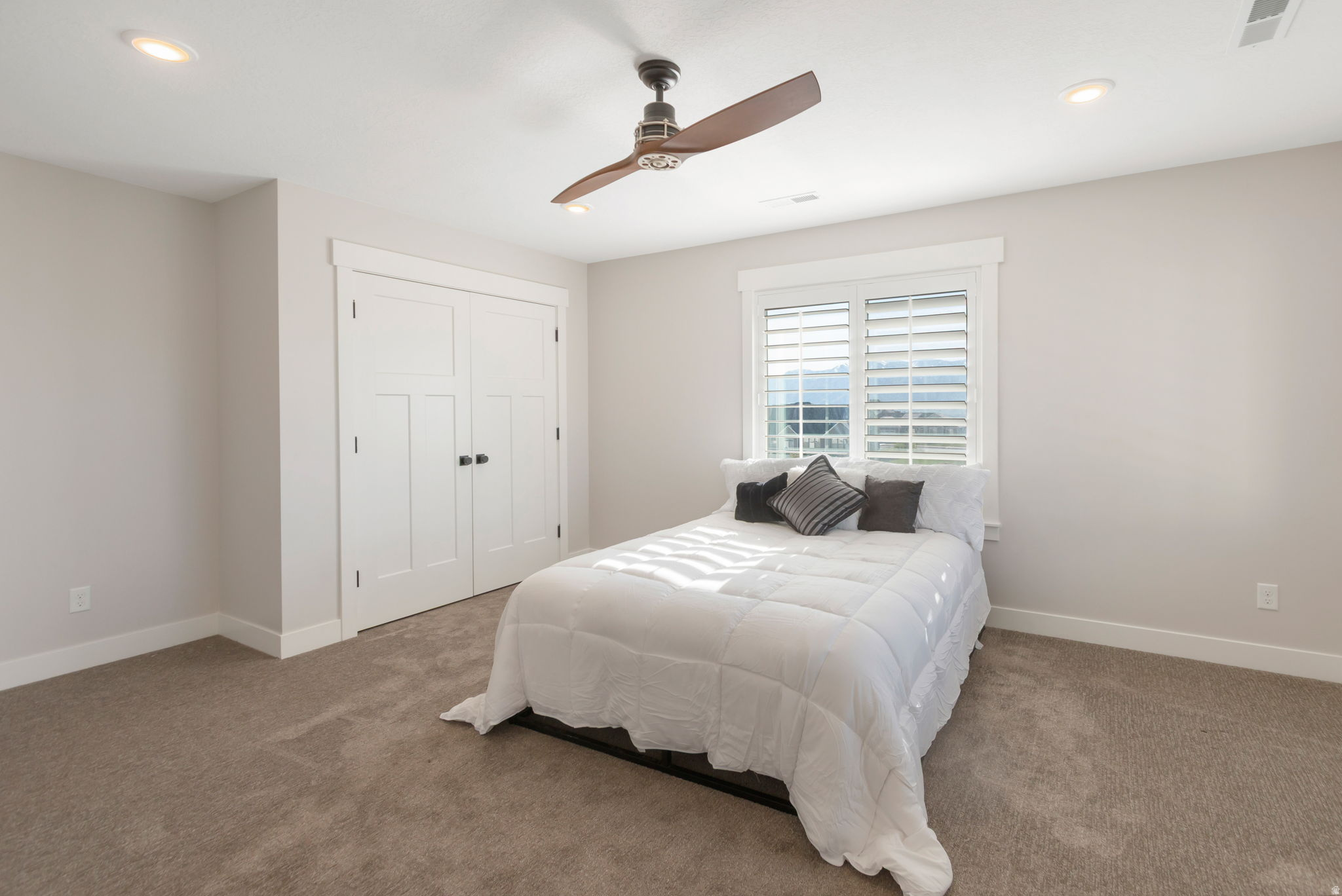 MOND-AIRE HEIGHTS SU - Residential