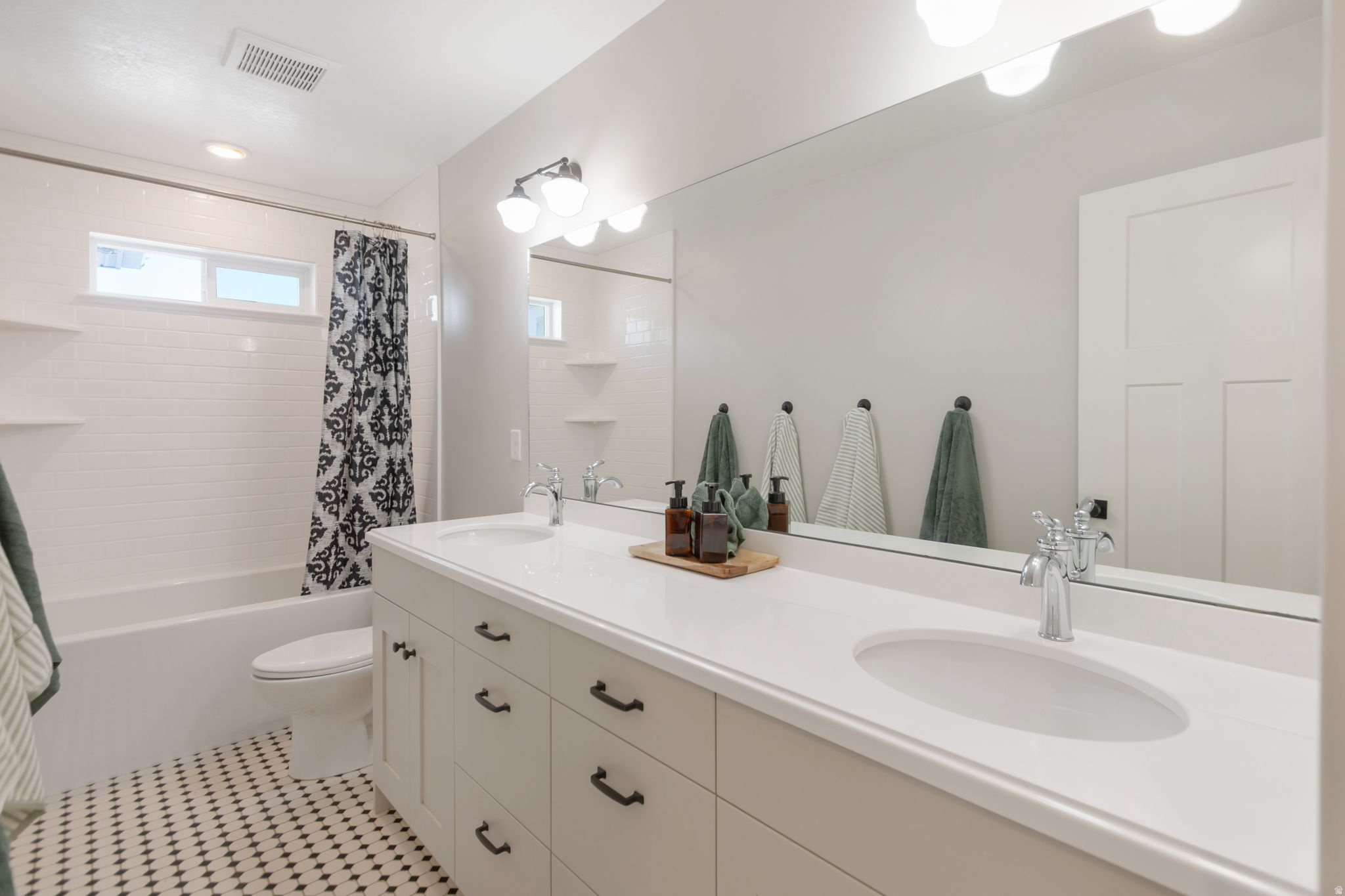MOND-AIRE HEIGHTS SU - Residential