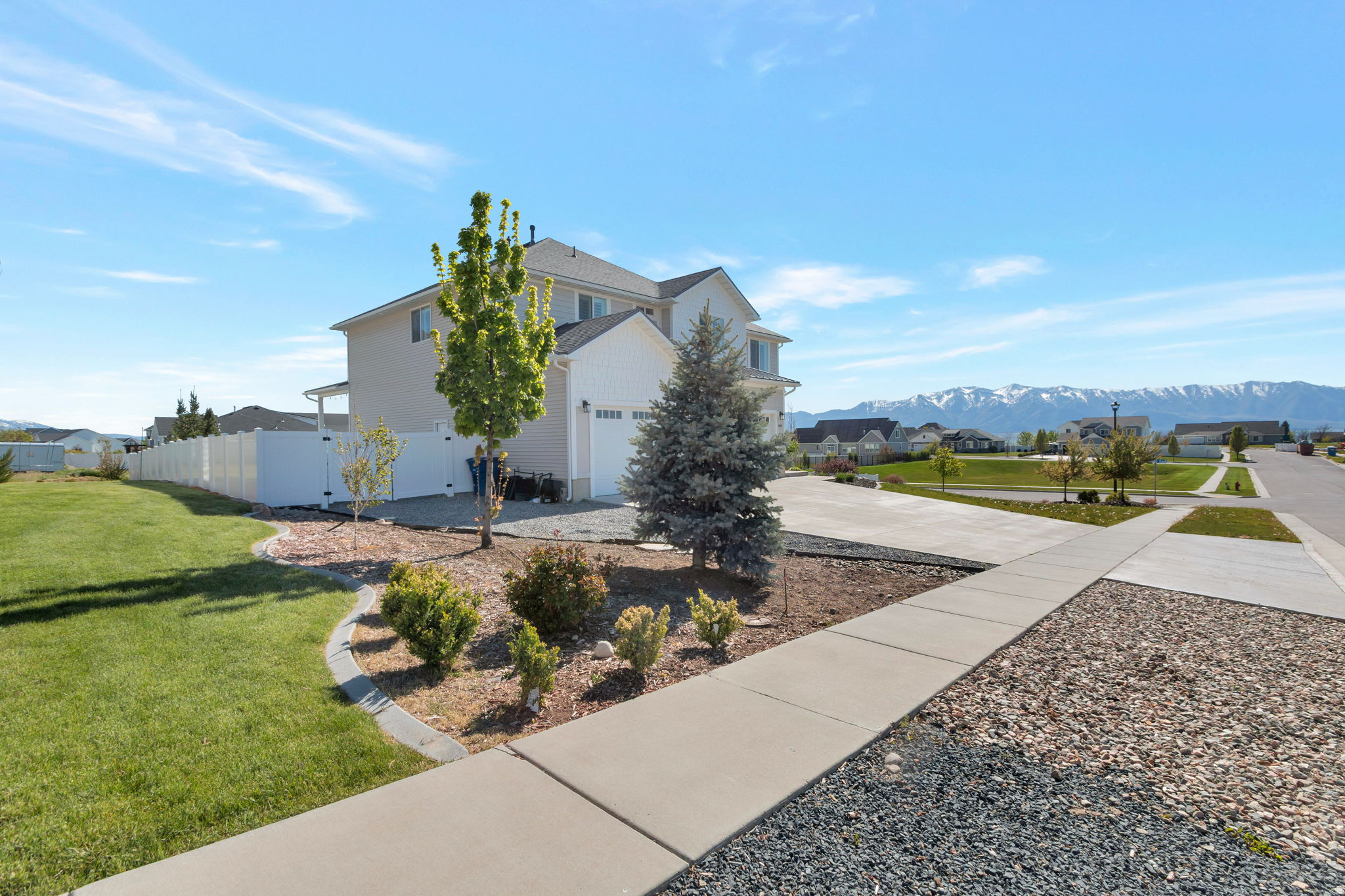 MOND-AIRE HEIGHTS SU - Residential