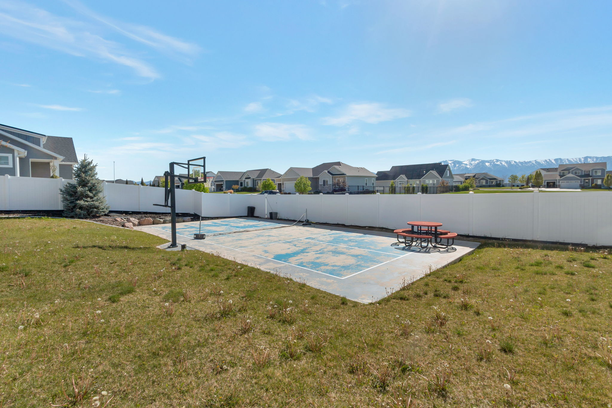 MOND-AIRE HEIGHTS SU - Residential