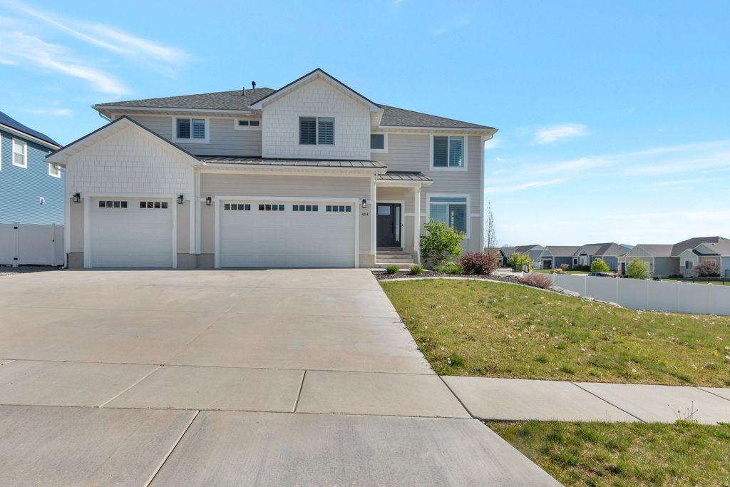 Photo of 484 E 200 N, Millville, UT 84326 (MLS # 2155114)