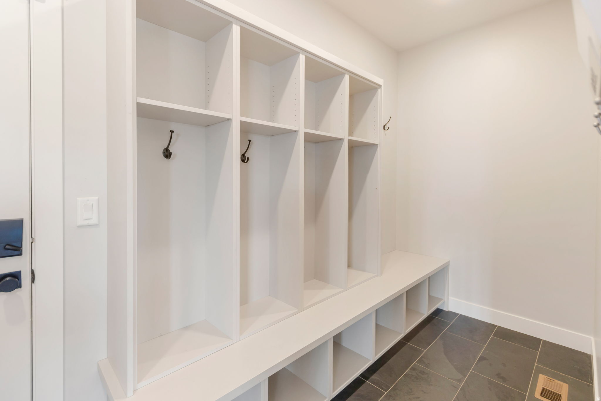 MOND-AIRE HEIGHTS SU - Residential