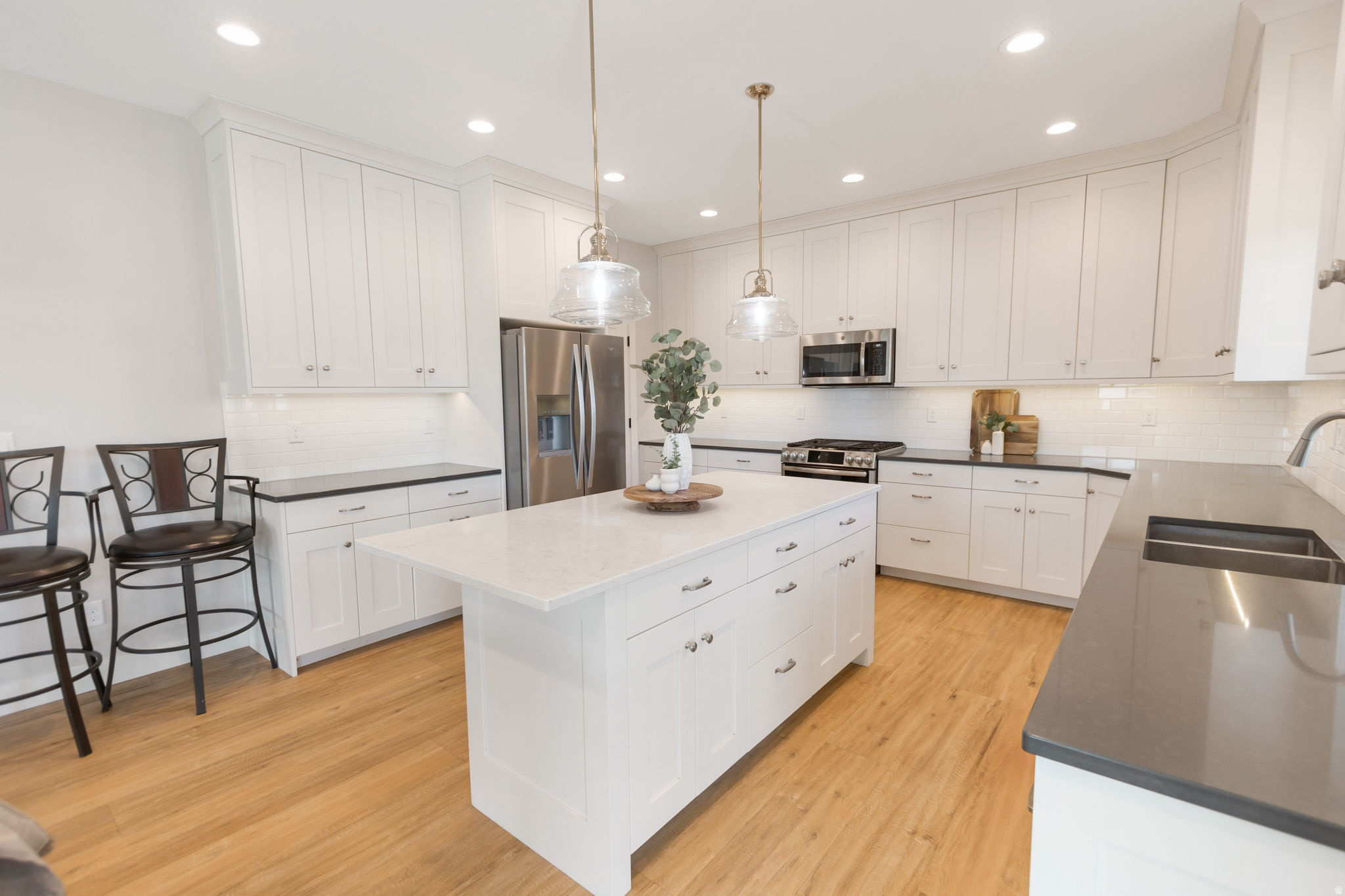 MOND-AIRE HEIGHTS SU - Residential