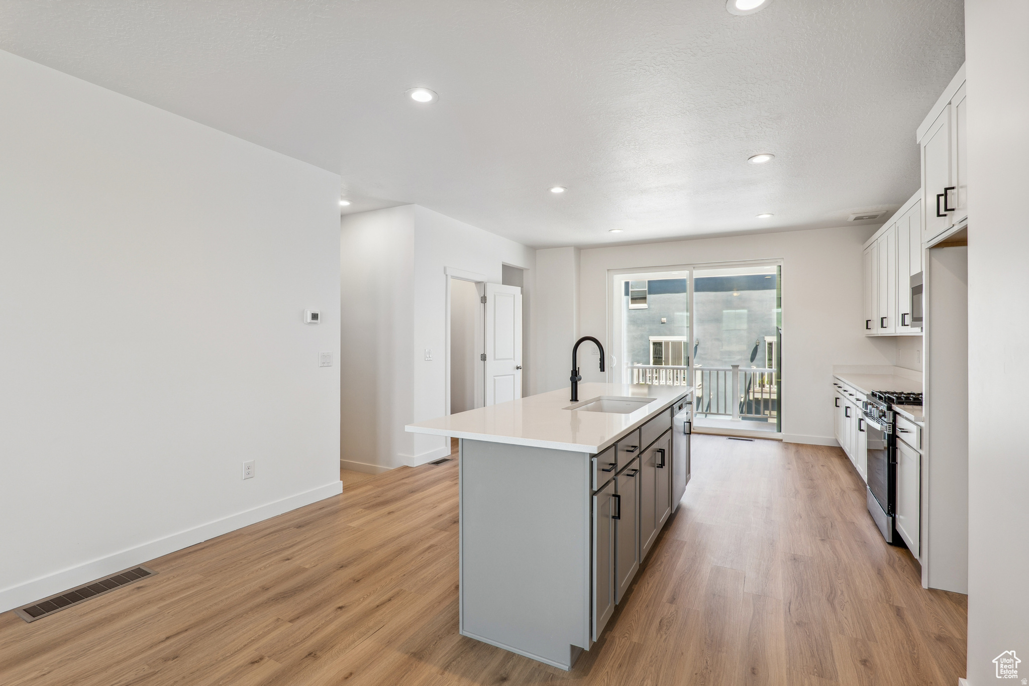 DAYBREAK - Residential