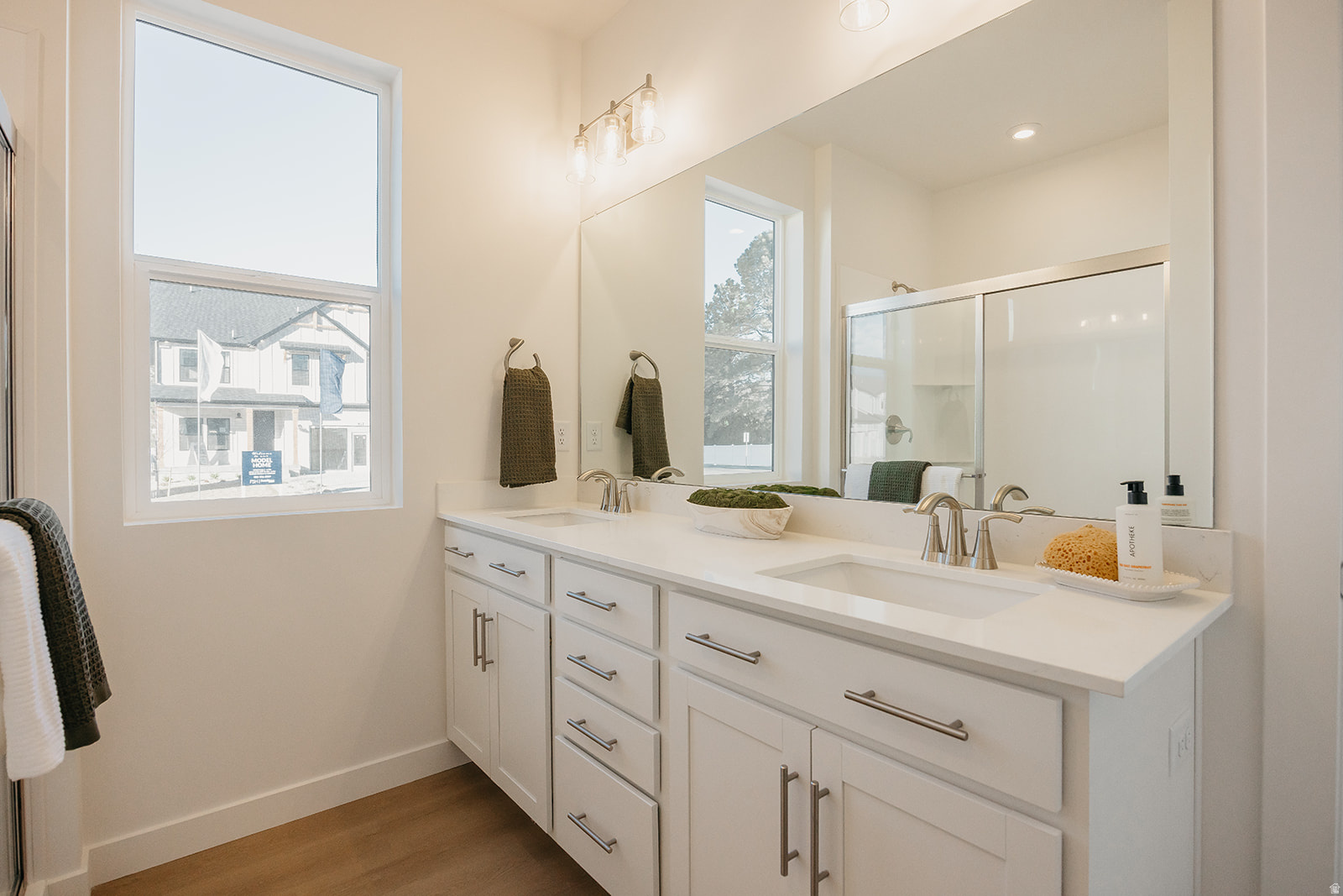 RIVERSIDE ESTATES - Residential