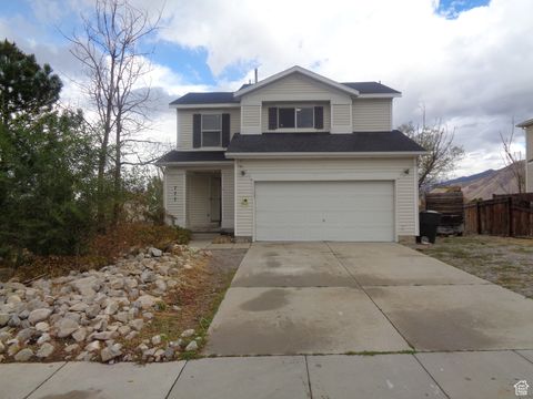Photo of 777 E VALLEY VIEW DR, Tooele, UT 84074 (MLS # 2115496)