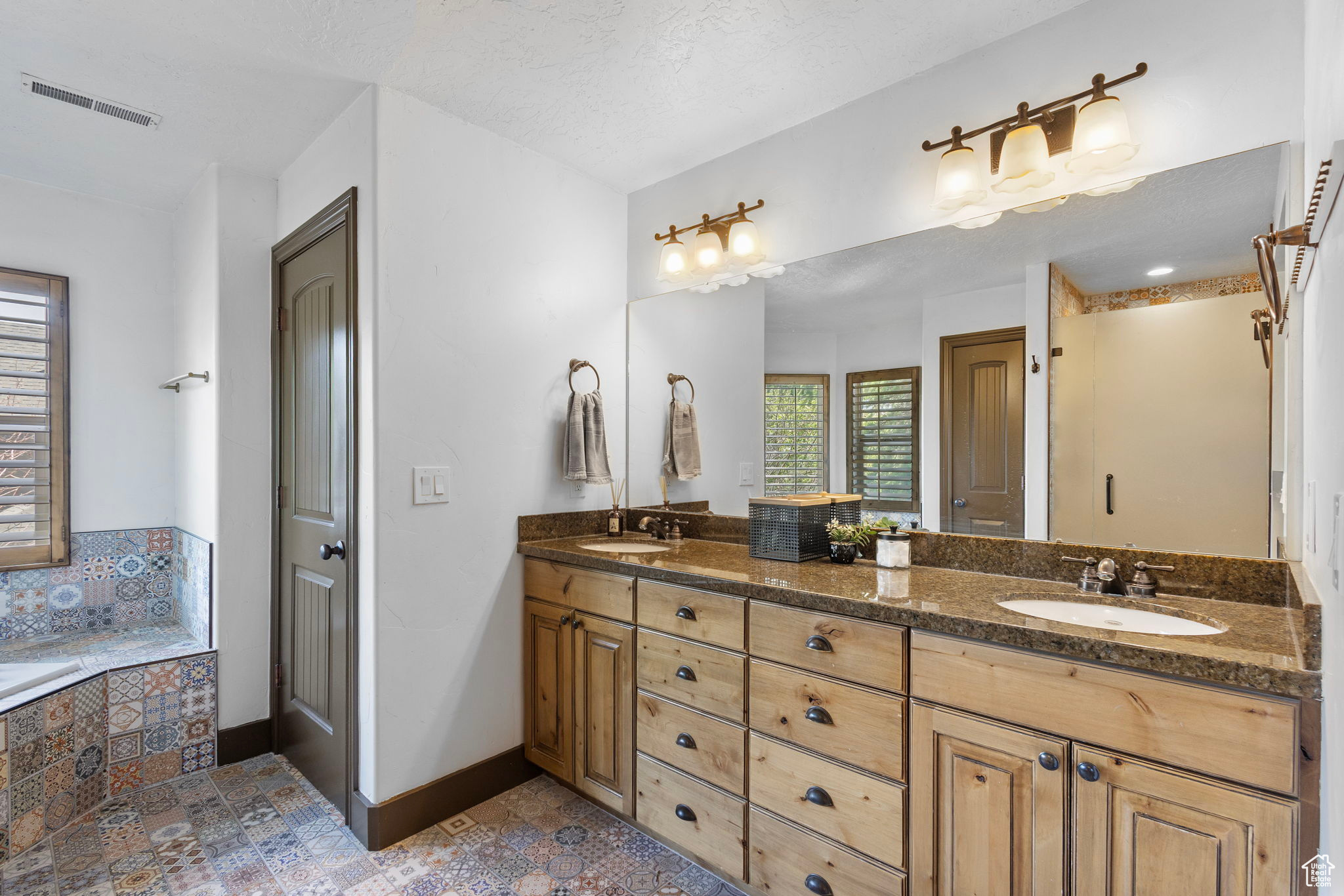 5776 W Muirwood Dr, Herriman, Utah image 12