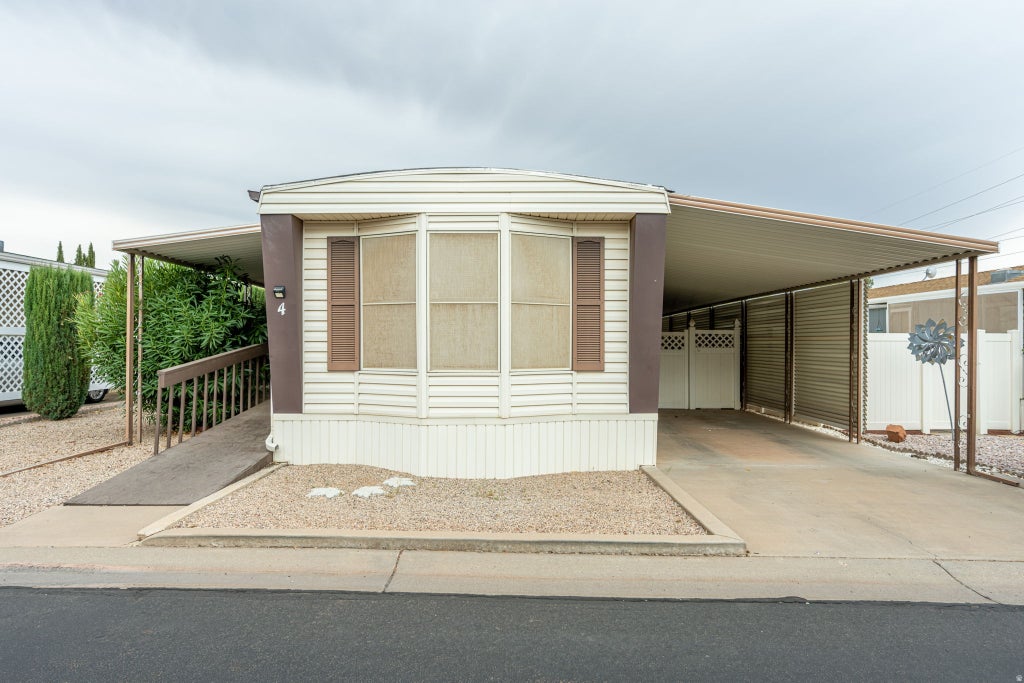Photo of 1360 N DIXIE DOWNS RD #4, Saint George, UT 84770 (MLS # 2173078)