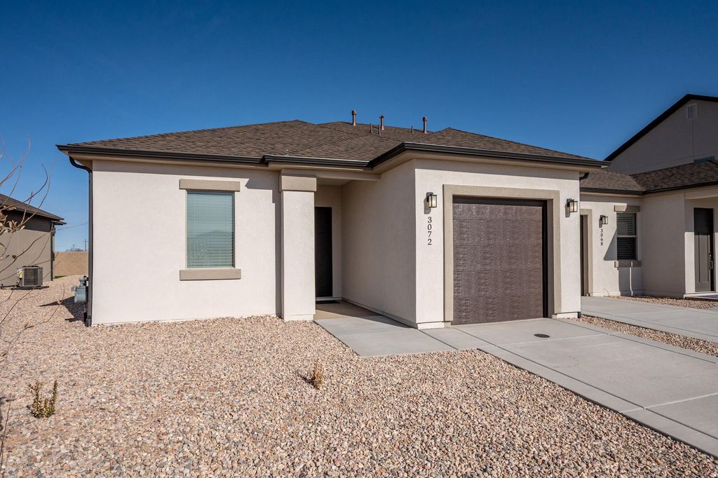 Photo of 2958 W RUNWAY DR, Cedar City, UT 84720 (MLS # 2148533)