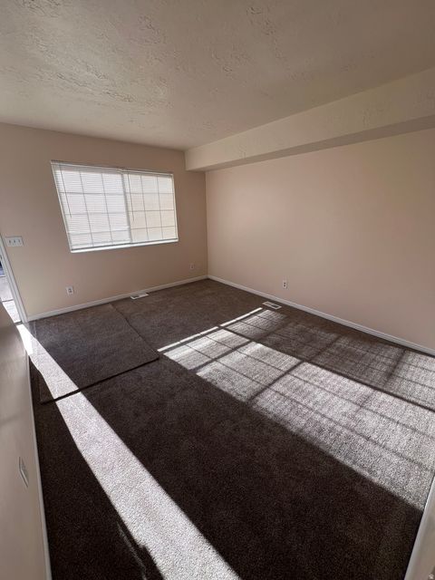 Tiny photo for 556 N FAIRFIELD RD #D1, Layton, UT 84041 (MLS # 2127180)