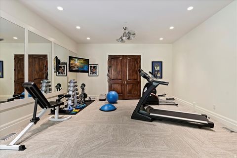 Tiny photo for 6274 S OLES LN E, Holladay, UT 84121 (MLS # 2152854)