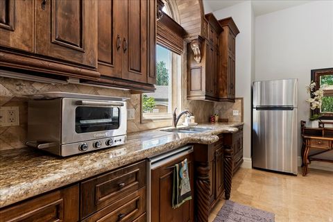 Tiny photo for 6274 S OLES LN E, Holladay, UT 84121 (MLS # 2152854)