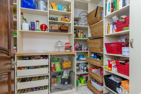 Tiny photo for 6274 S OLES LN E, Holladay, UT 84121 (MLS # 2152854)