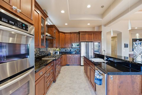 Tiny photo for 41 BOULDER CIR, Santa Clara, UT 84765 (MLS # 2126139)