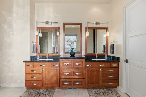 Tiny photo for 41 BOULDER CIR, Santa Clara, UT 84765 (MLS # 2126139)