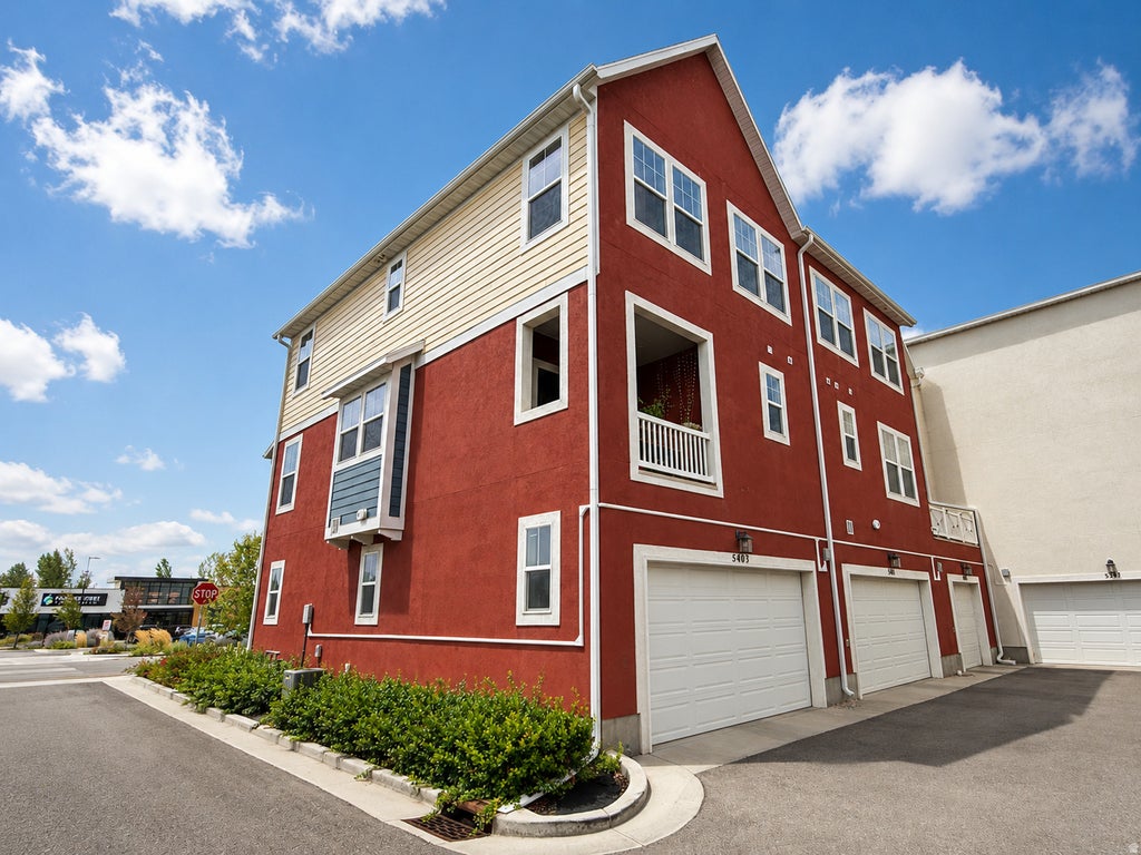 Photo of 5403 W RANCHES RD #133, West Jordan, UT 84081 (MLS # 2181989)