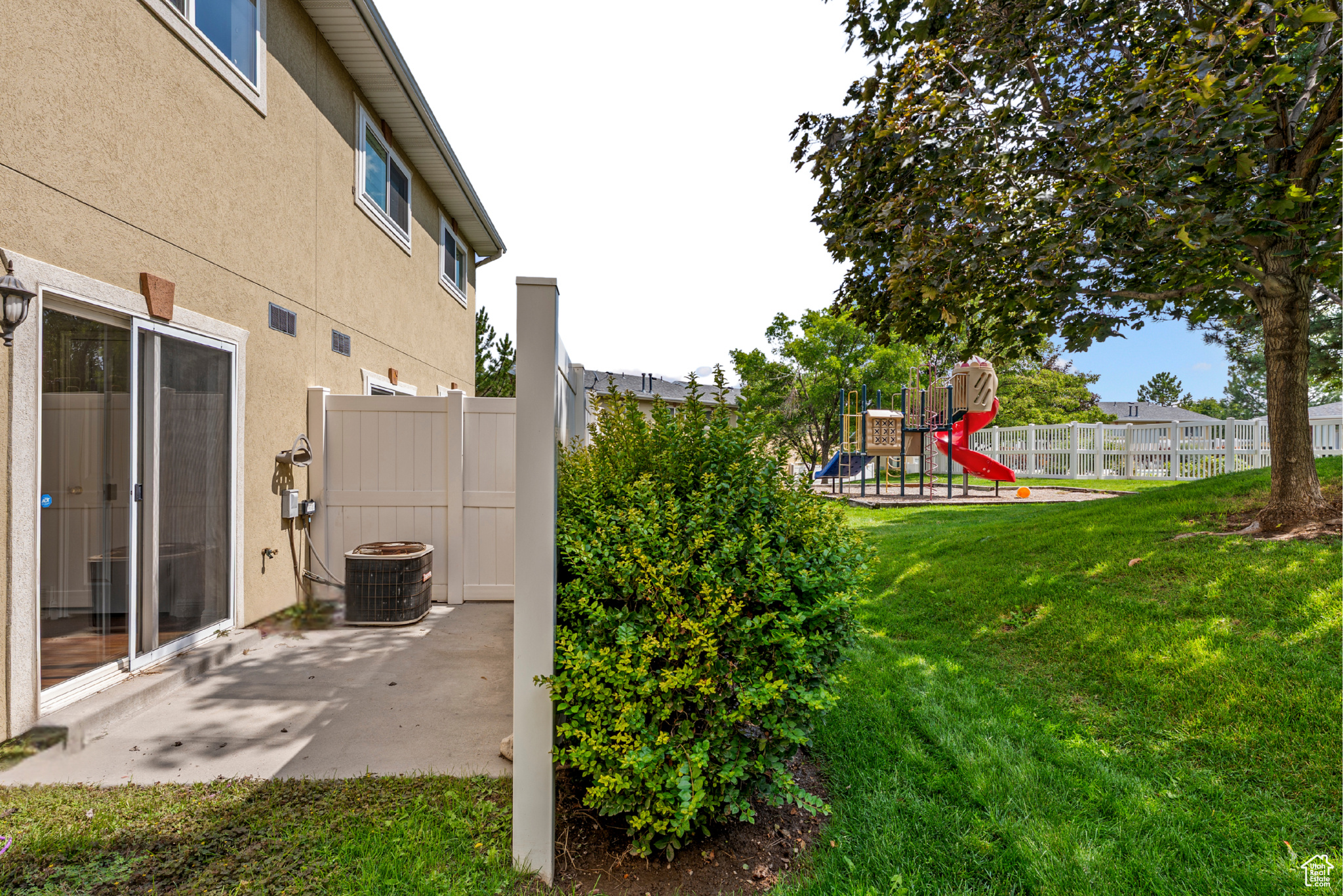 TUSCANY TOWNHOMES PHASE 1 CONDO - Residential