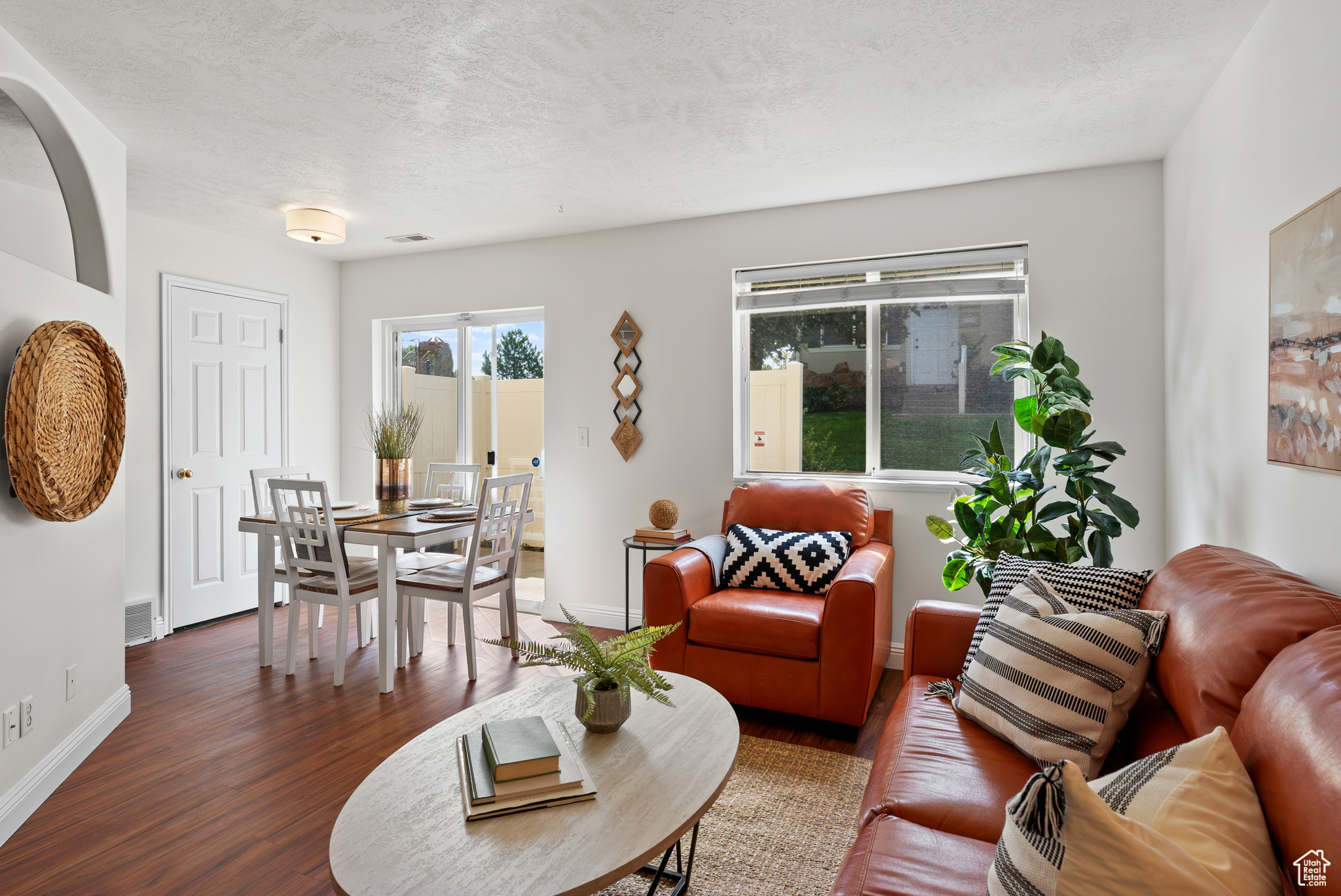 TUSCANY TOWNHOMES PHASE 1 CONDO - Residential