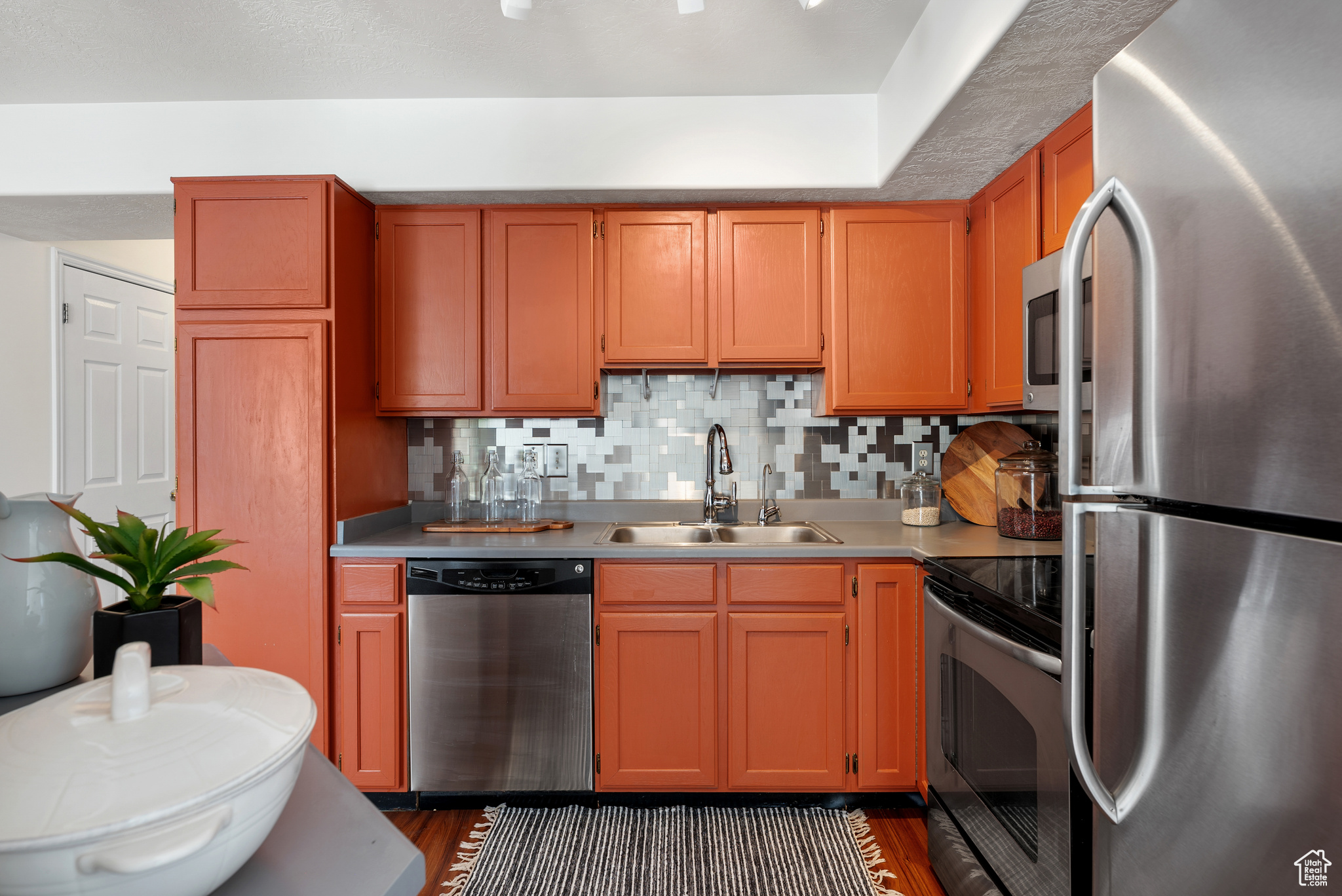 TUSCANY TOWNHOMES PHASE 1 CONDO - Residential