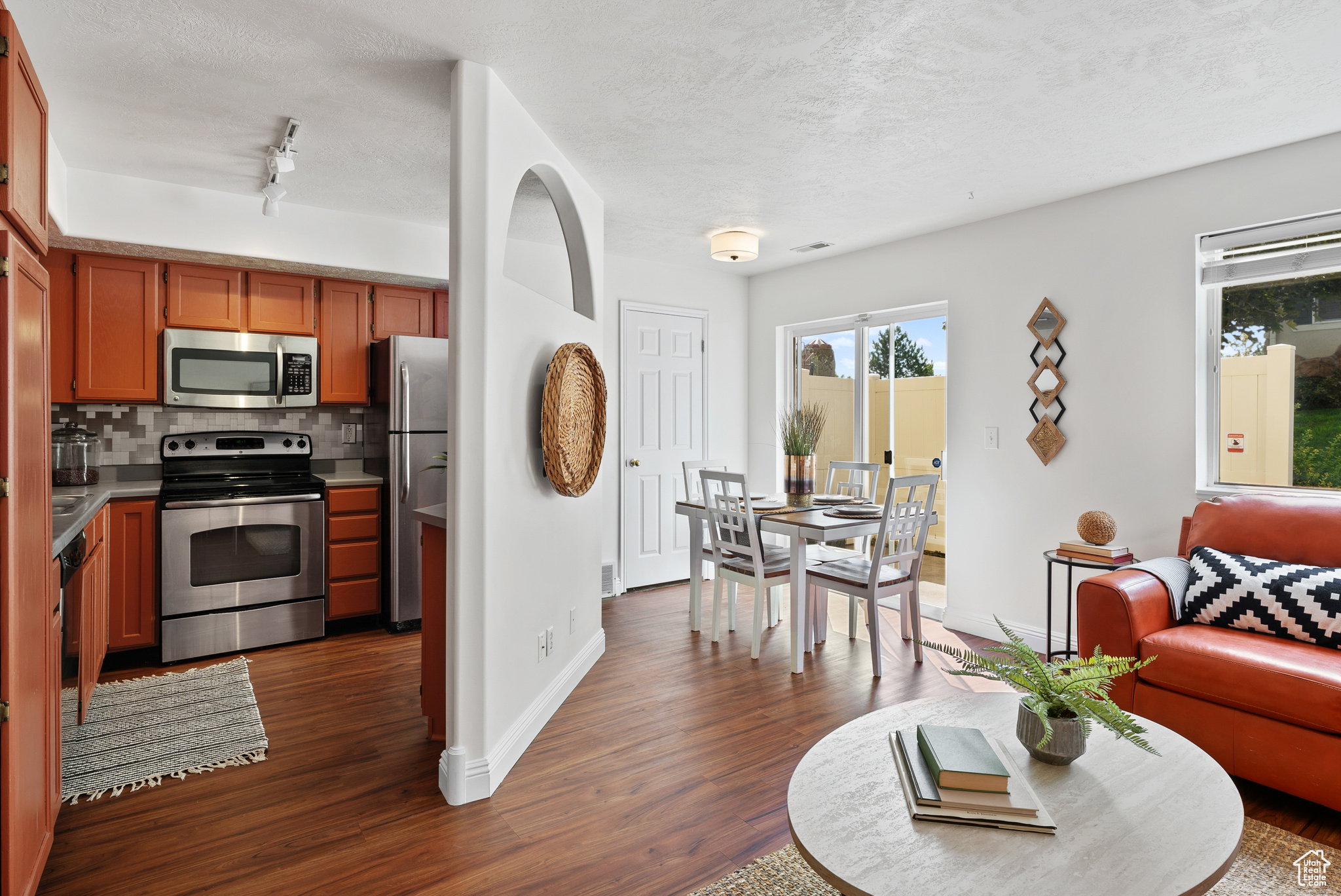 TUSCANY TOWNHOMES PHASE 1 CONDO - Residential
