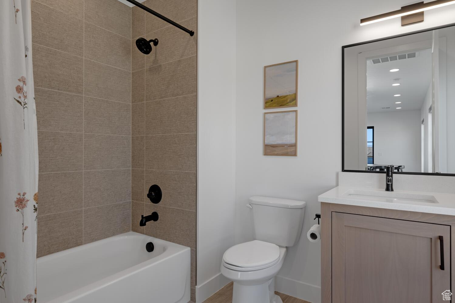 DESERT COLOR RESORT PH 3 - Residential