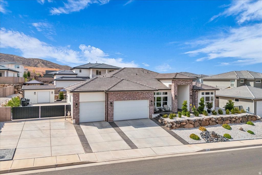 Photo of 1434 E BLACK BRUSH DR, Washington, UT 84780 (MLS # 2157136)
