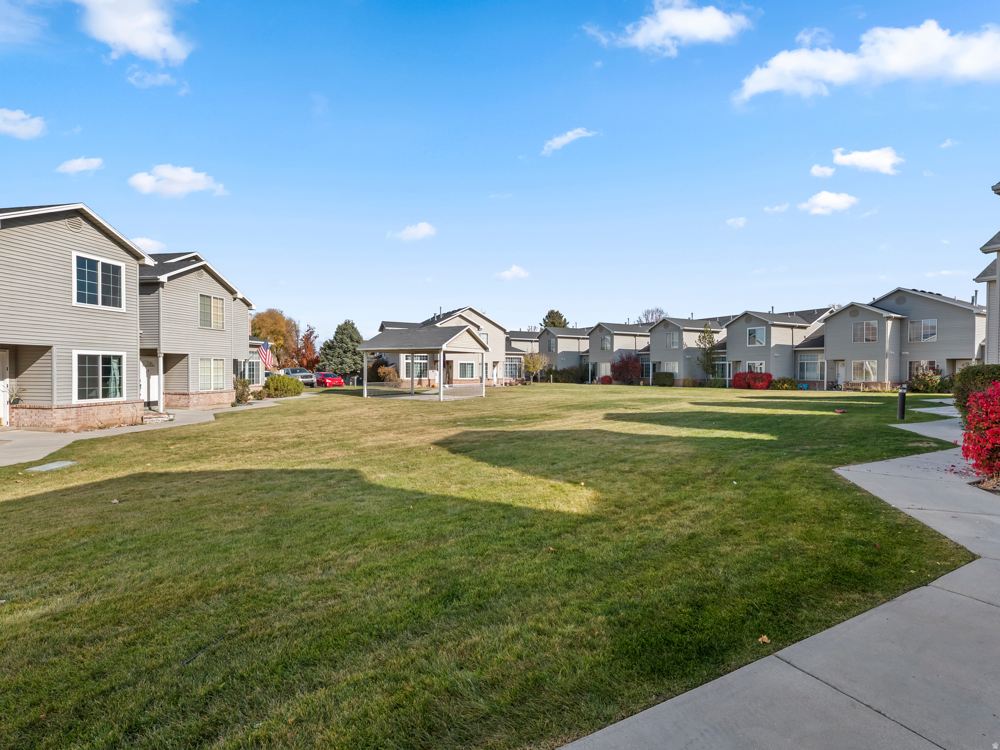 MAJESTIC MEADOWS - Residential