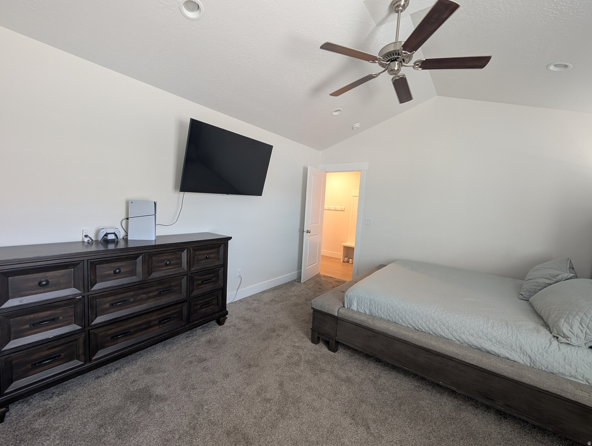 MUSTANG RIDGE - Residential