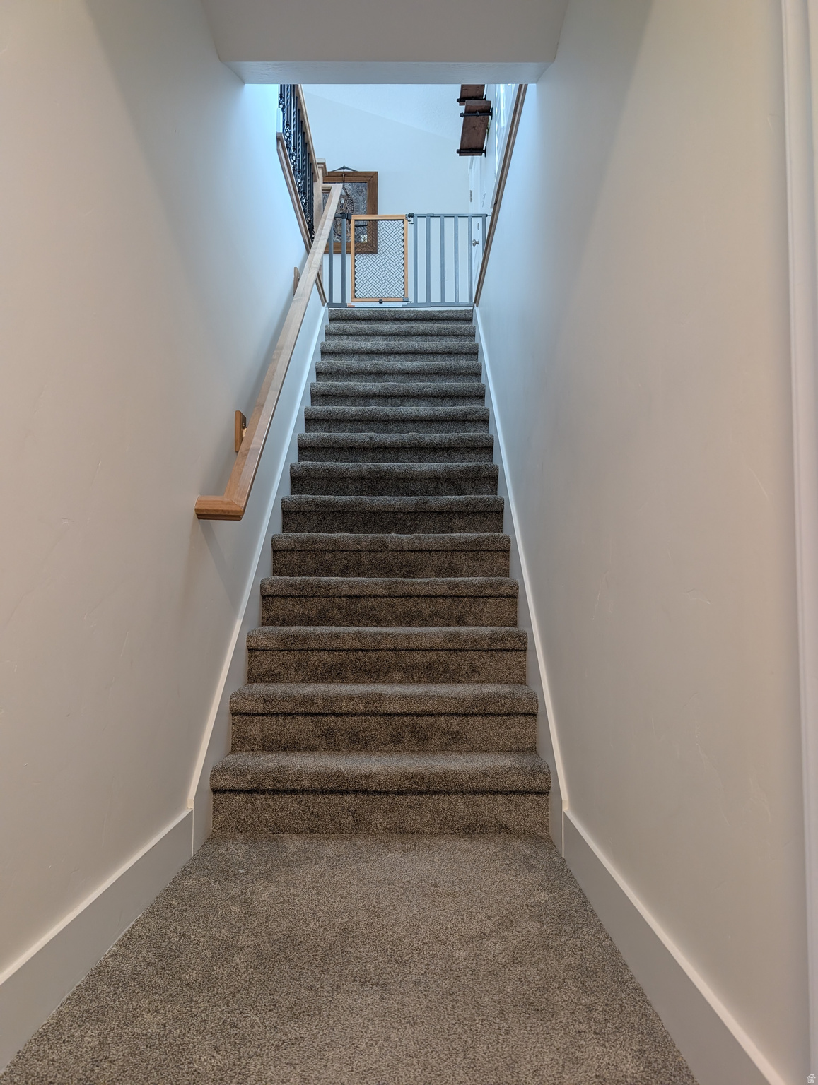 MUSTANG RIDGE - Residential