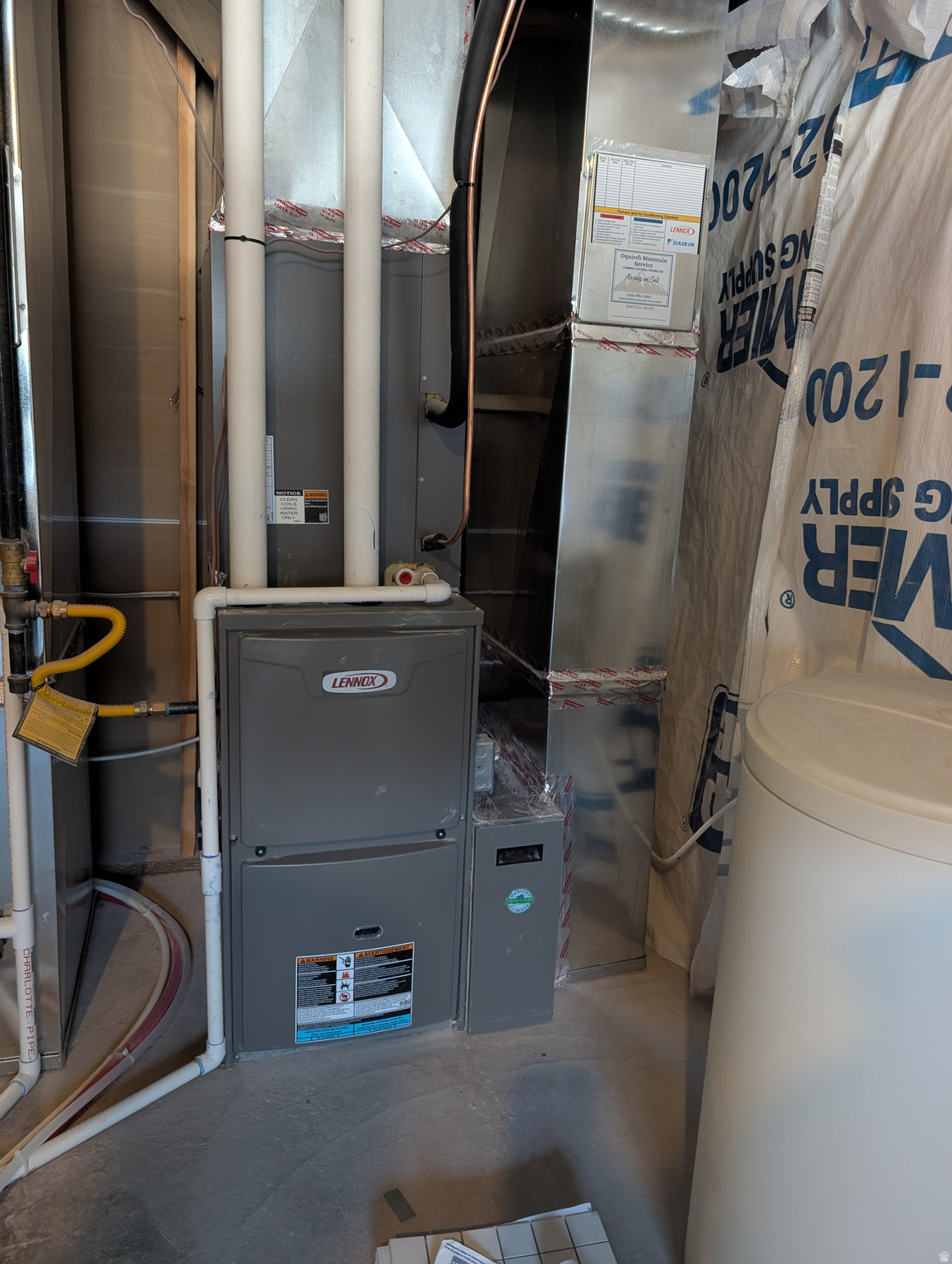 MUSTANG RIDGE - Residential