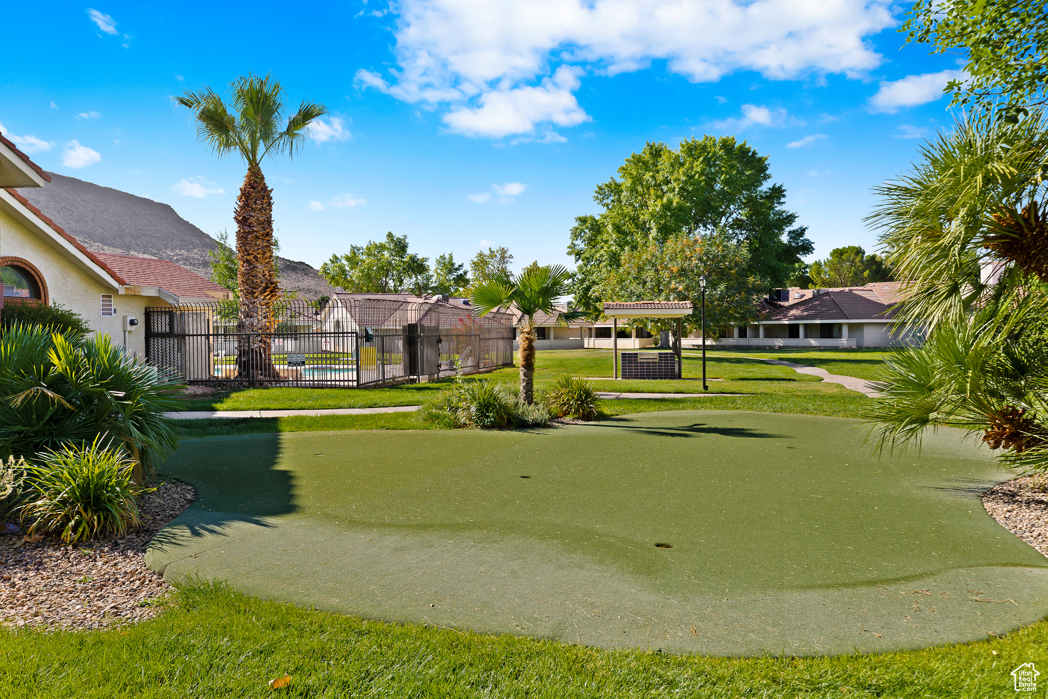 WILLOW RUN RESORT CONDOS - Residential