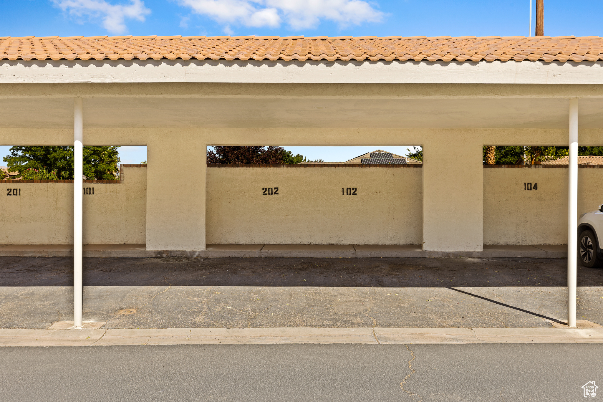 WILLOW RUN RESORT CONDOS - Residential