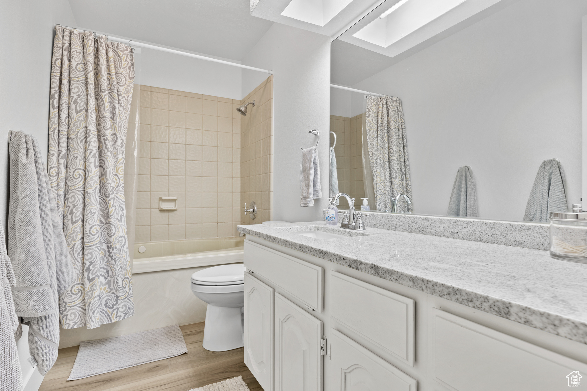 WILLOW RUN RESORT CONDOS - Residential