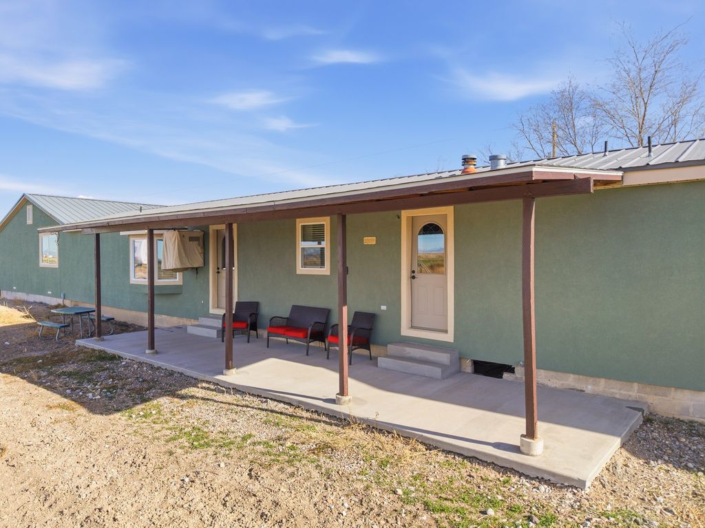 Photo of 1025 N MAIN ST, Hinckley, UT 84635 (MLS # 2127020)