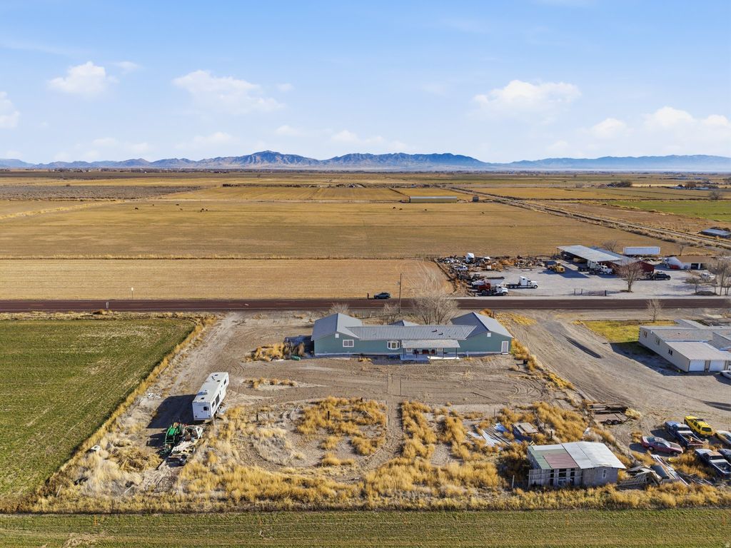 Photo of 1025 N MAIN ST, Hinckley, UT 84635 (MLS # 2127020)