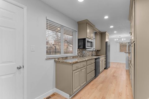 Tiny photo for 537 E 300 N, Kaysville, UT 84037 (MLS # 2127696)